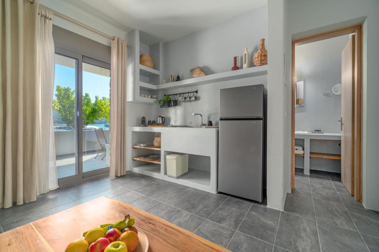 La Perla Suites Agioi Apostoloi  Exteriör bild