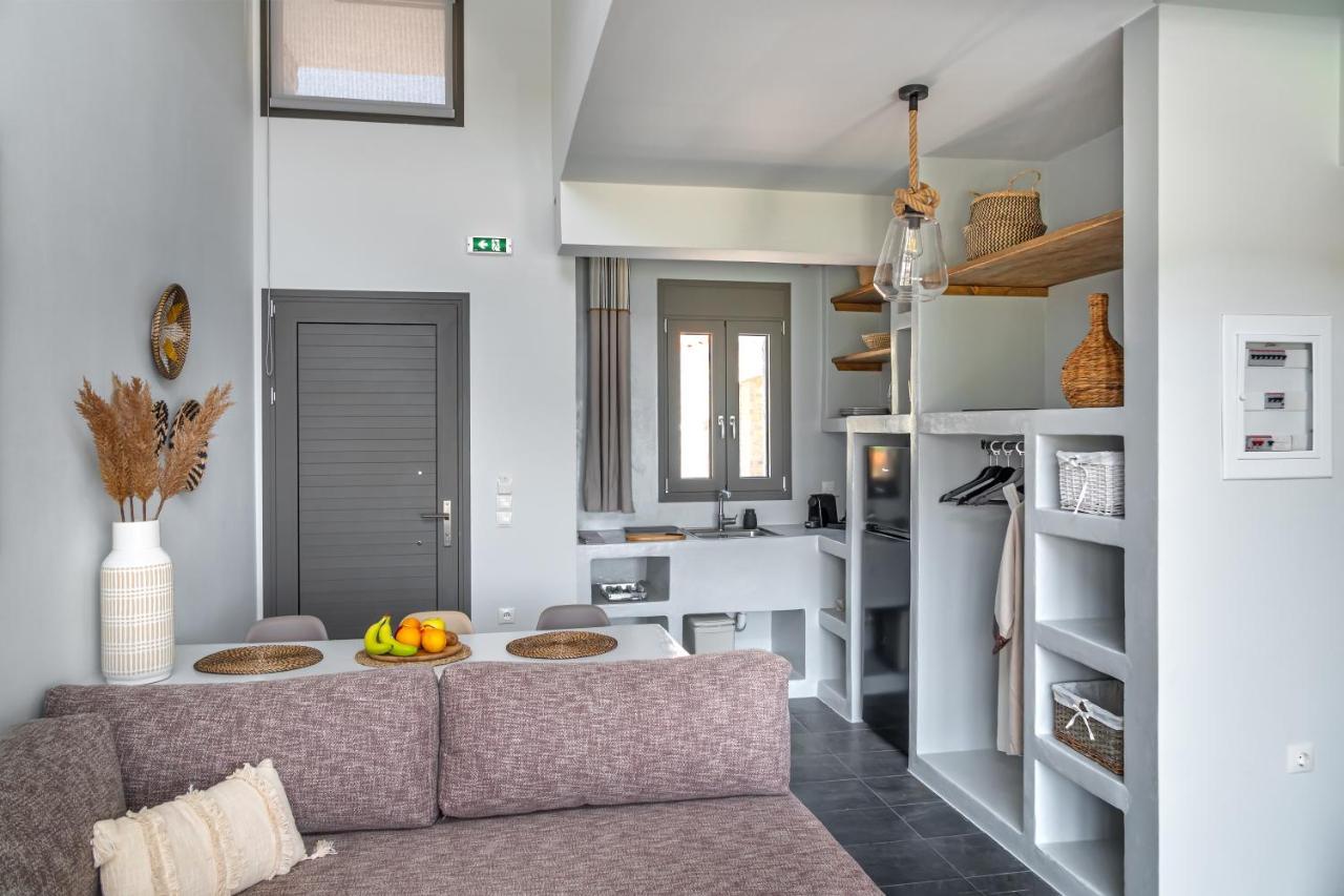 La Perla Suites Agioi Apostoloi  Exteriör bild
