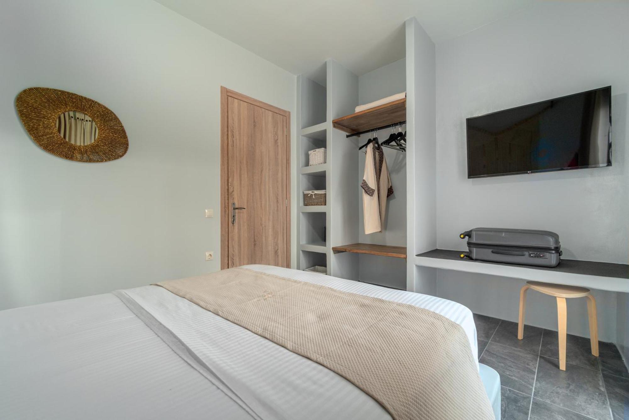 La Perla Suites Agioi Apostoloi  Exteriör bild