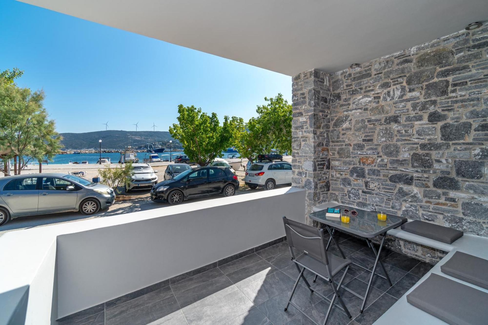 La Perla Suites Agioi Apostoloi  Exteriör bild